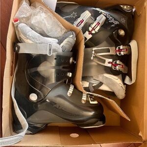 Never Used * Black Ski Boots